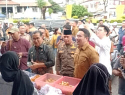 Wali Kota Kupang dan Dirjen Polpum Kunjungi Lapak Takjil di Depan Katedral