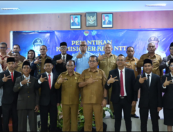 Gubernur NTT Lantik Komisioner KPID, Dorong Pengawasan Meluas ke Media Sosial