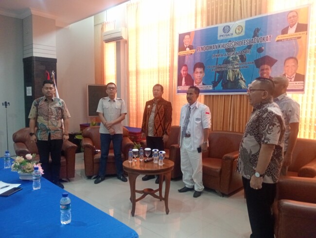 Bupati Kupang Apresiasi Kolaborasi UNWIRA dan PERADI dalam Pendidikan Khusus Profesi Advokat Angkatan II 3 Advokat