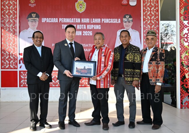 Pimpin Upacara Hari Lahir Pancasila 2026, Wali Kota Kupang Tegaskan Pancasila sebagai Perekat Keberagaman dan Fondasi Pembangunan Kota 2 pancasila
