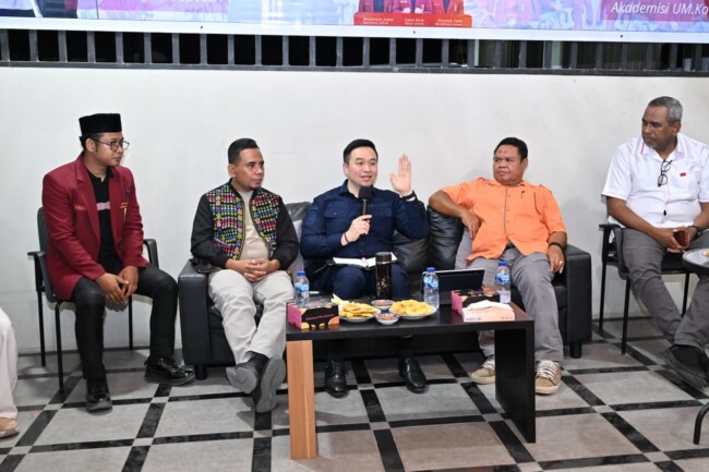 diskusi publik
