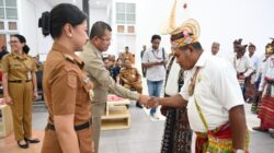 Lantik 52 Anggota BPD, Bupati Kupang Tegaskan Pengawasan Desa Harus Konstruktif