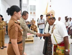 Lantik 52 Anggota BPD, Bupati Kupang Tegaskan Pengawasan Desa Harus Konstruktif