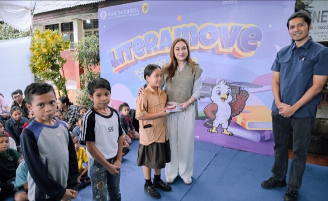Serena Francis Dorong Budaya Baca Sejak Dini, Literamove Jangkau 100 Siswa di Kupang 1 baca